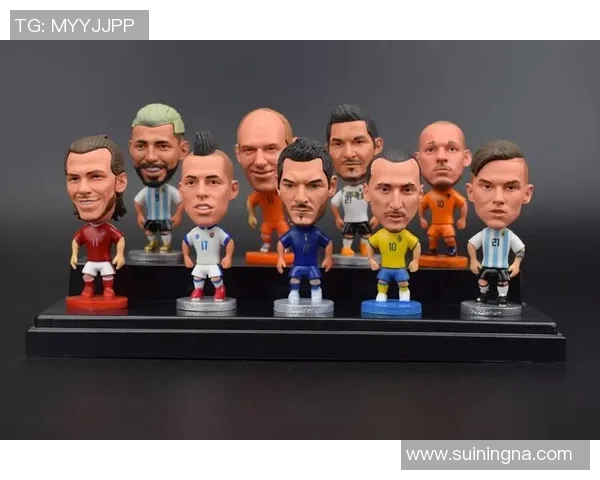 全新足球明星手办震撼发布精美细节展现运动魅力与个性风采 全新足球明星手办震撼发布精美细节展现运动魅力与个性风采