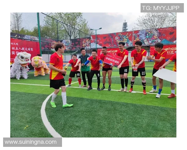 成都足球队逆袭之路洲际杯特别报道展现拼搏精神与团队力量 成都足球队逆袭之路洲际杯特别报道展现拼搏精神与团队力量